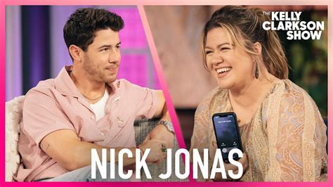 Kelly Clarkson Saved Nick Jonas In Her Phone As Fake Colin。